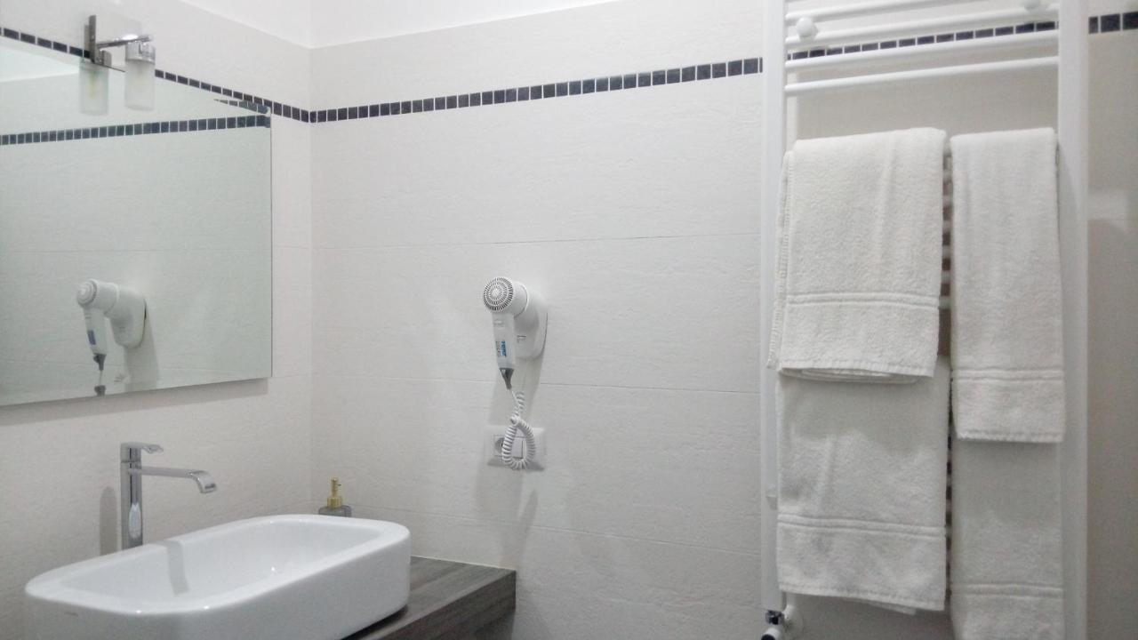 Symposion B&B Apart Naples Luaran gambar