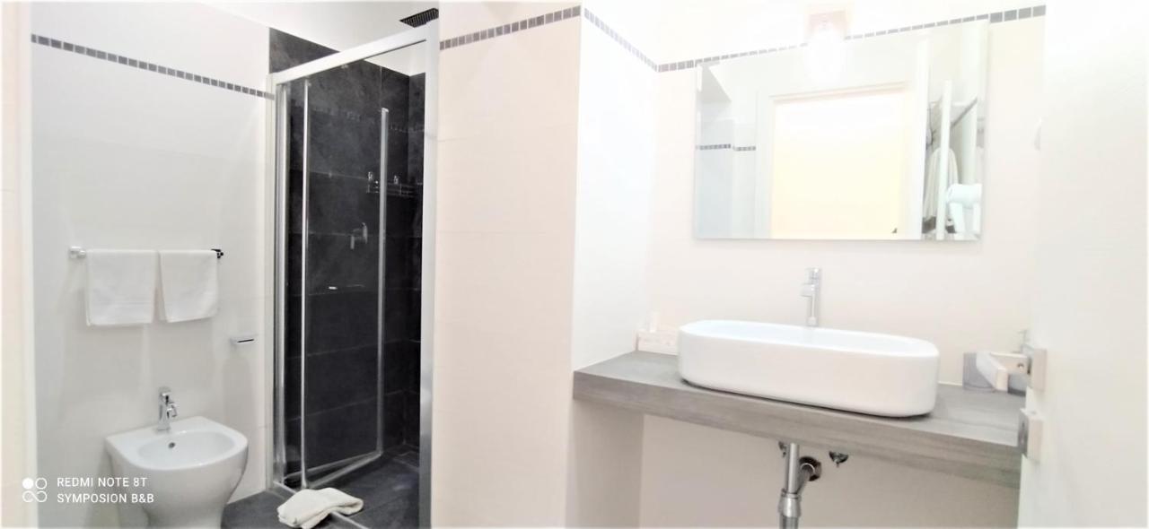 Symposion B&B Apart Naples Luaran gambar